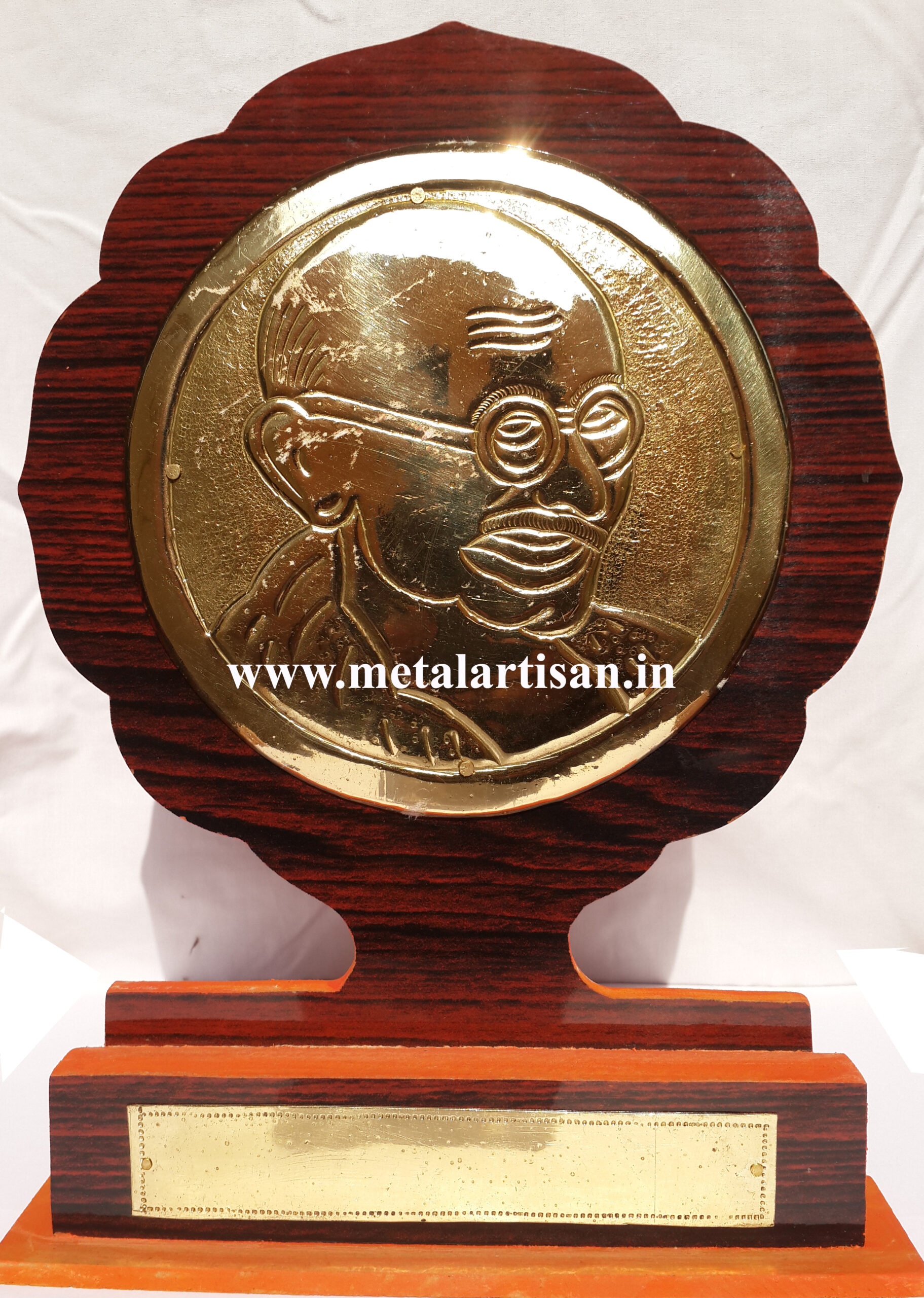 Brass Handcrafted Mahatma Gandhi Memento – Tribute to the Father of the Nation