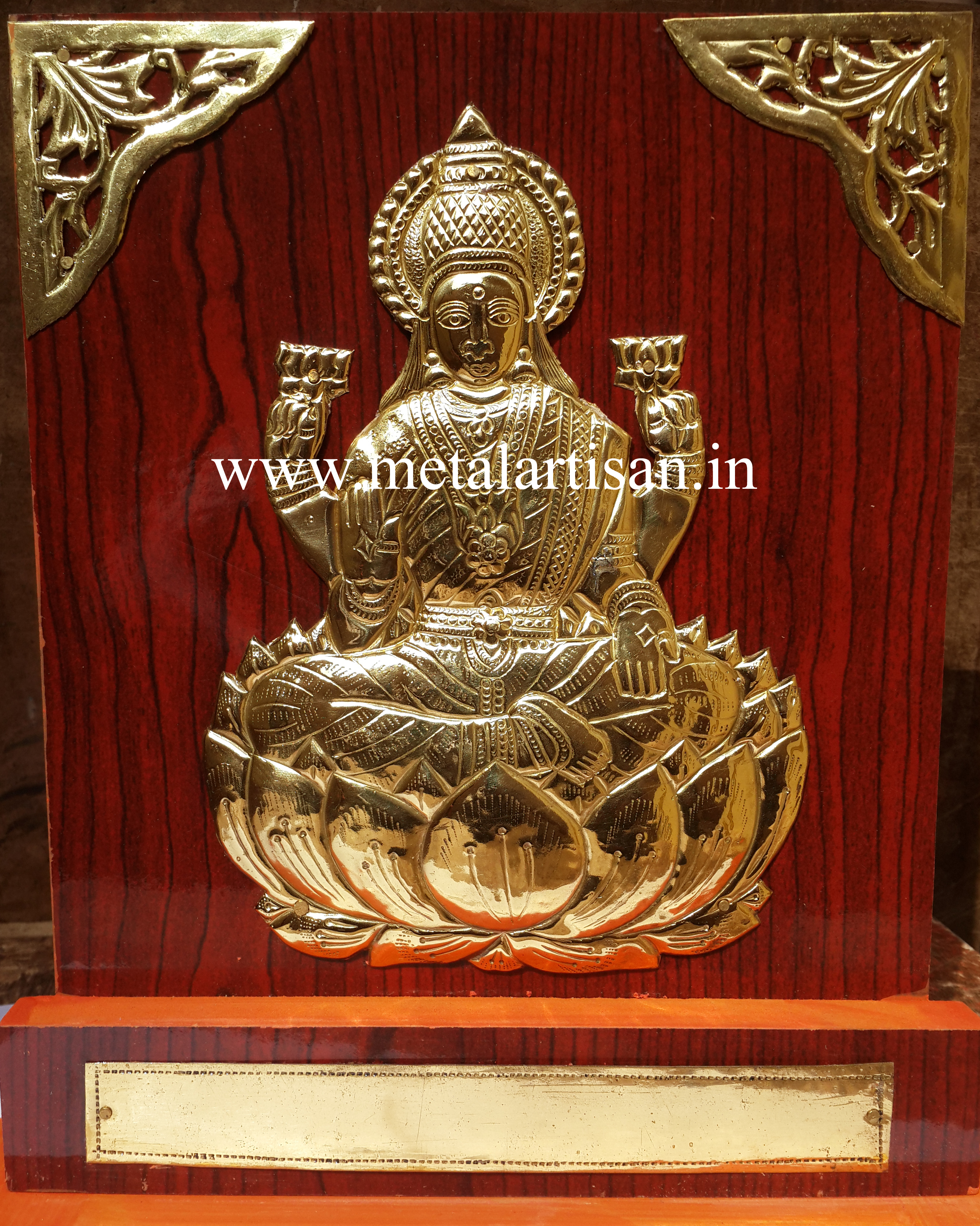 Brass Handcrafted Goddess Lakshmi Memento – A Symbol of Wealth & Prosperity