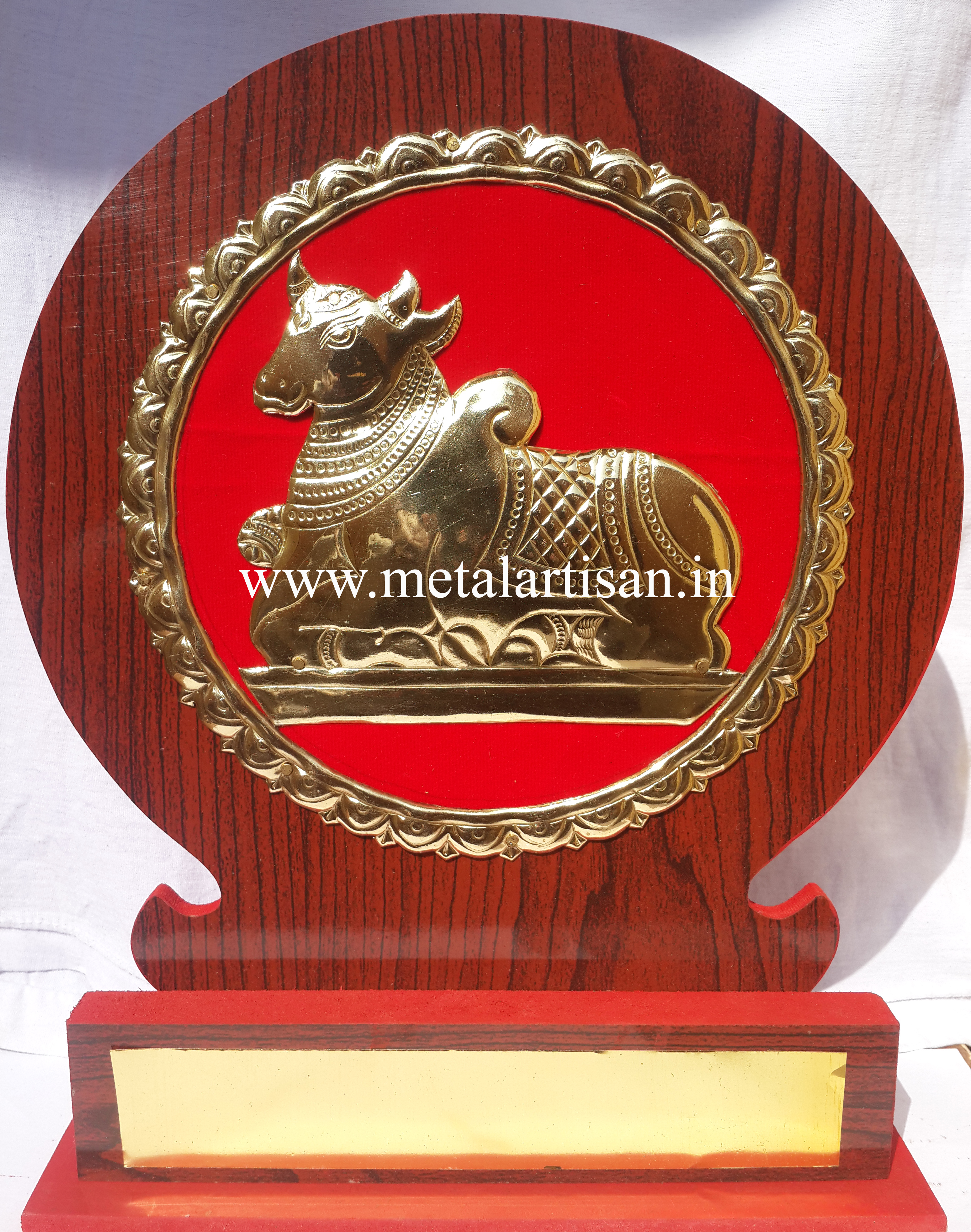 Brass Handcrafted Nandi Memento – A Sacred Symbol of Strength & Devotion