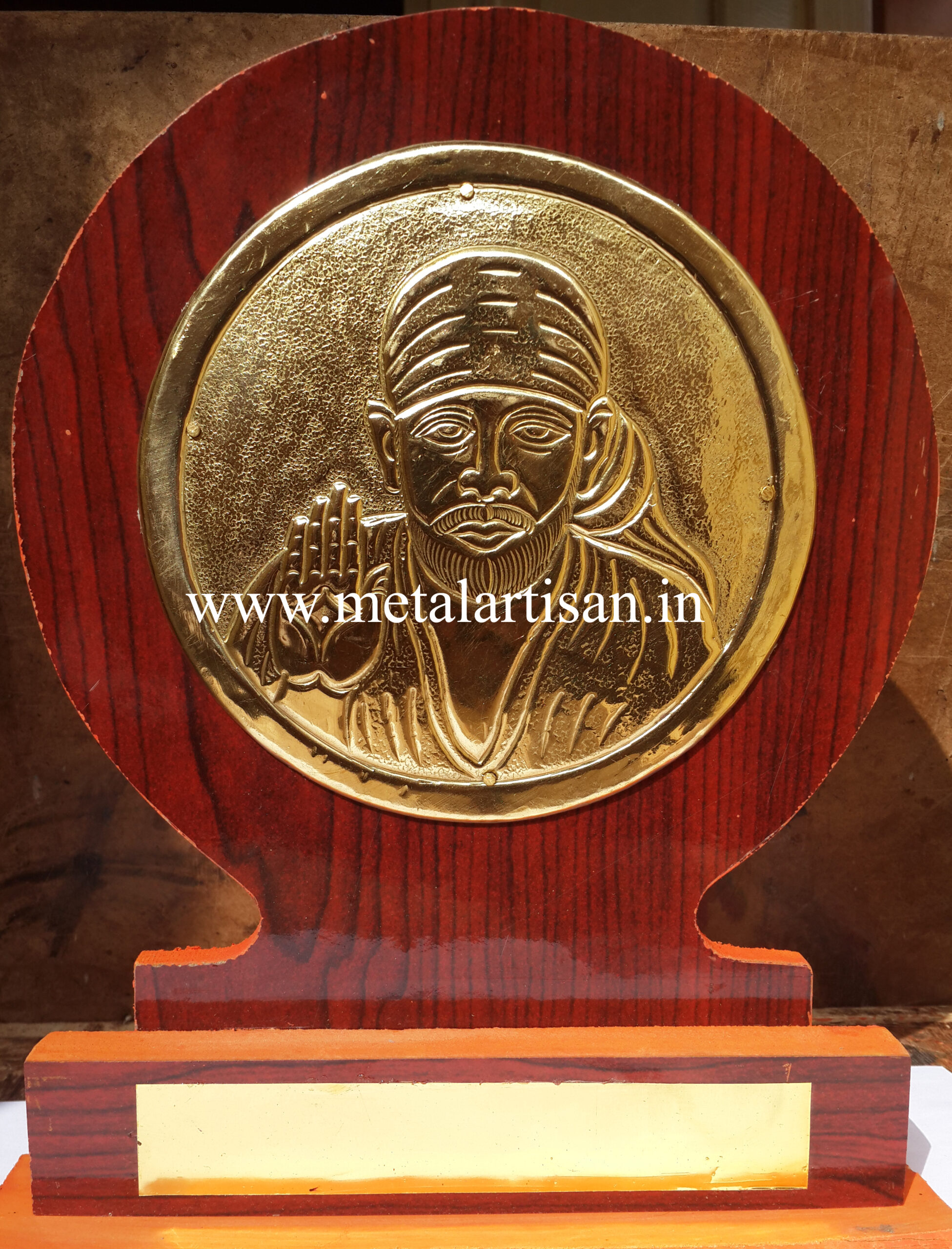 Brass Handcrafted Lord Sai Baba Memento – A Symbol of Faith & Devotion