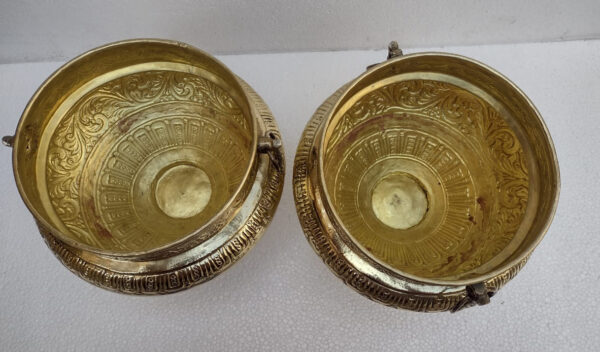 Handcrafted Brass Flower Vase – Elegant Decorative Piece for Timeless Beauty - Image 3