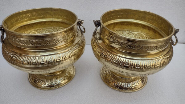 Handcrafted Brass Flower Vase – Elegant Decorative Piece for Timeless Beauty - Image 2