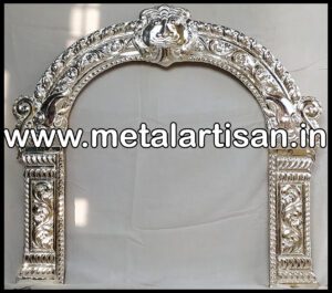 Silver Handcrafted Makarathorana / Prabhavali – Ornate Arch for Deity Adornment